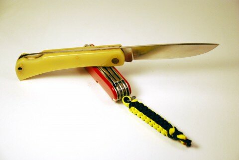 BokerSodbusterJr-and-Victorinox Boker Sodbuster Jr - современное прочтение классики