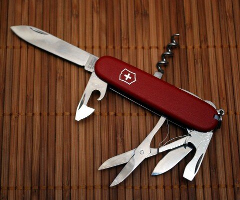 nozh-victorinox трехрядный офицерский нож