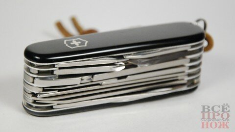 Victorinox_SwissChamp_black_dsc_0169 многорядный швейцарский нож