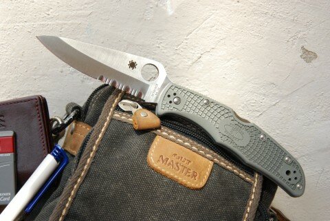 myEDCbag-20110720-dsc_0028 Spyderco Endura 4 C10PSFG